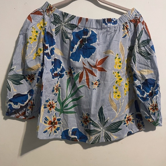 Zara‎ Gray and Blue Ruffled 3/4 Sleeve Blouse - Picture 2 of 3